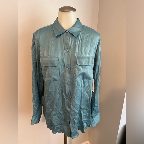 Equipment Tops - NWT NEW Equipment femme silk blouse blue large L designer $235 Women Button